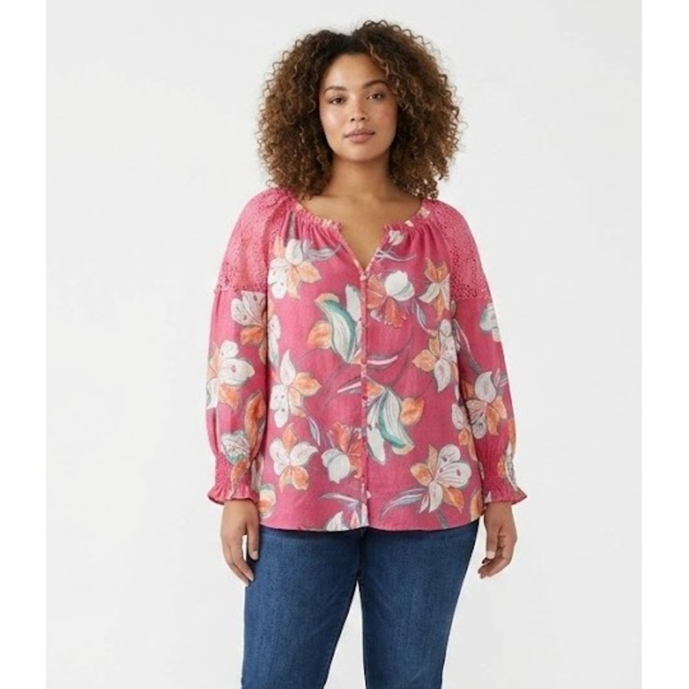 New Unique Spectrum Large Pink White Floral Lace Feminine Button Down Vacation